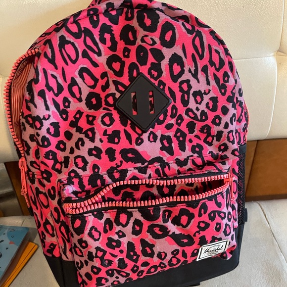 Herschel youth cheetah camo neon pink/black Bagpack, pencil case and lunch bag - Picture 1 of 13